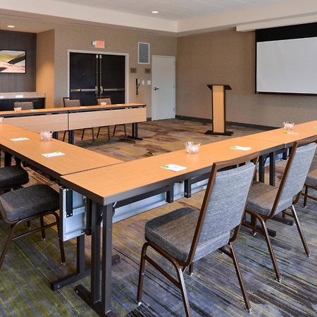 Courtyard By Marriott St. Louis St. Peters Hotell Saint Peters Exteriör bild