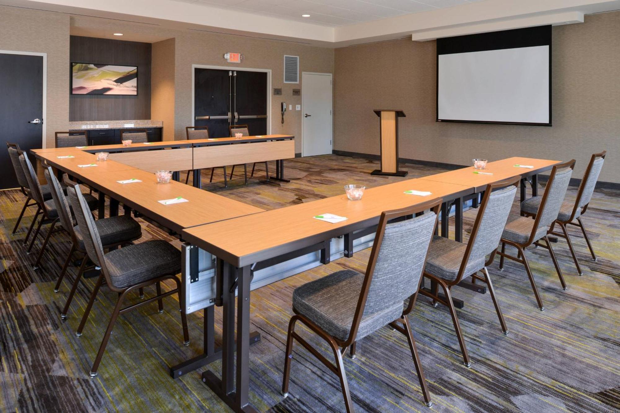 Courtyard By Marriott St. Louis St. Peters Hotell Saint Peters Exteriör bild