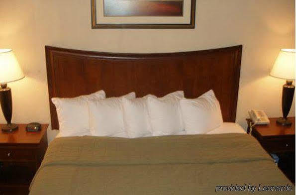 Courtyard By Marriott St. Louis St. Peters Hotell Saint Peters Rum bild